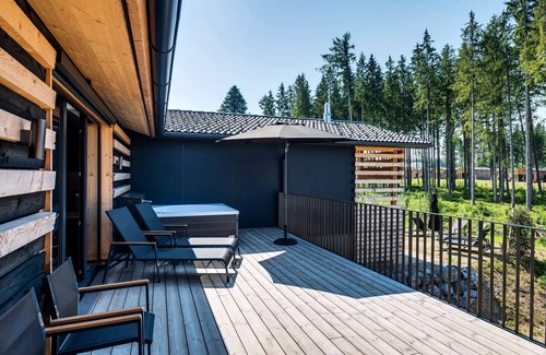 Leutkirch im Allgau House | Exklusives Duplex-Wellness-Cottage für 12 Personen