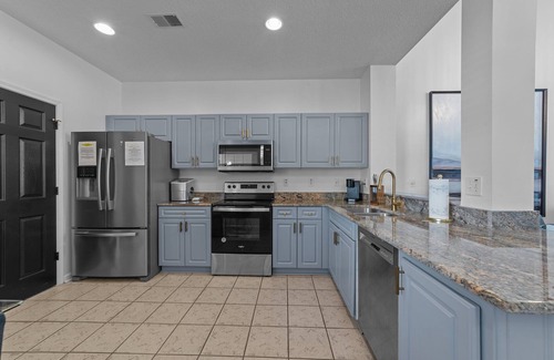 Red Hill House | "Expansive 3-bedroom Golf Villa for 12 at renowned Legends Golf Course."