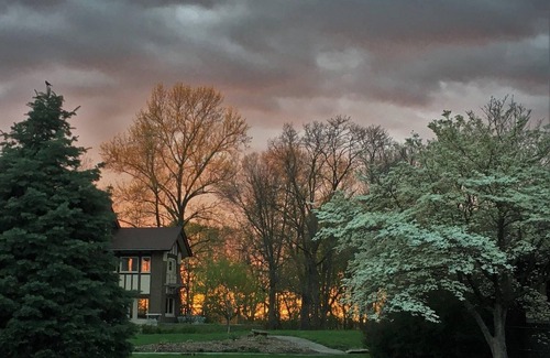 Rock Island Apartment | Experience a 3 bedroom historic apartment Rock Island, IL