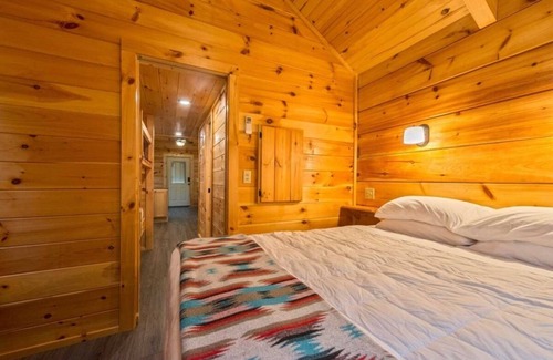 Bryan Cabin | Experience A Safe and Secure Vacation! Full Kitchen, Outdoor Swimming Pool