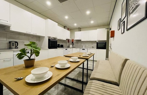 Raamsdonksveer Apartment | Experience comfort and charm in this beautifully appointed room for two in Raamsdonkveer.