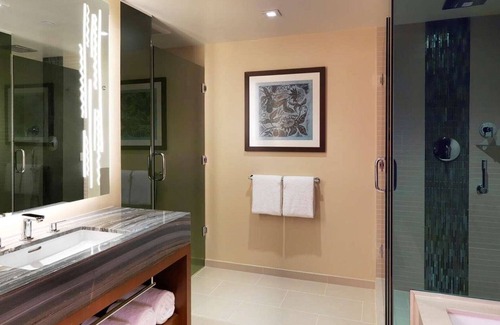 Waikiki Resort | Experience Island Paradise at The Grand Islander by Hilton - 2 Bd. Ocean View