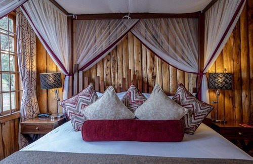 Naivasha Hotel | Experience Kenya’s Beauty from a Luxurious Lakeside Room | Outdoor Pool