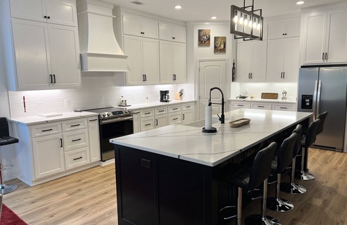 Northport House | Experience Lake Tuscaloosa views from your 5-bedroom Northport retreat