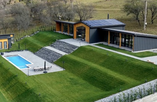 Ramet Ski Chalet | Experience luxury and comfort at the "Friends" Cabin in the Apuseni Mountains