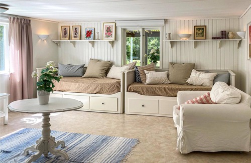 Istorp House | Experience relaxing and active vacations in your cozy and spacious vacation home in Istorp.