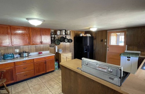 Cotopaxi House | Experience the charm of The Little Ranch in Cotopaxi, CO accommodations for up to 17 guests.