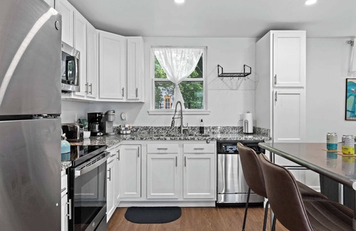 Phoenix Hill Apartment | Experience the Unique Re-Nu Shipping Container