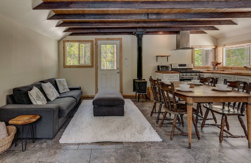 South Lake Tahoe House | Experience the Real Tahoe, 7 Acres, Minutes to Beaches/Lake/Heavenly, Wifi: Wilderness Way