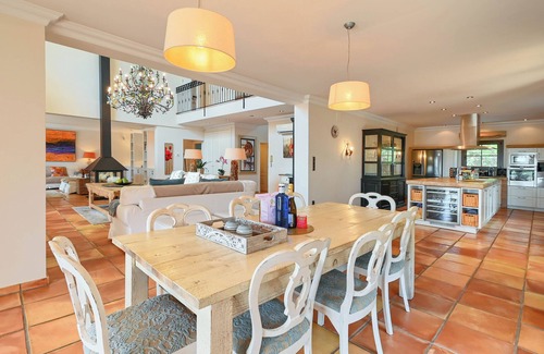 Moravit Villa | Experience Ultimate Luxury and Convenience at our 5-Star Villa with Private Pool