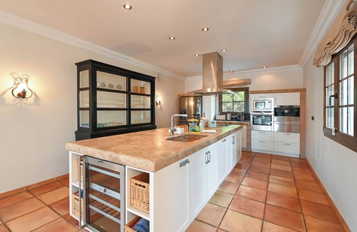 Moravit Villa | Experience Ultimate Luxury and Convenience at our 5-Star Villa with Private Pool