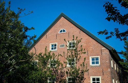 Upleward Apartment | "Experience unforgettable vacation moments at Gulfhof Boomgaarden!"