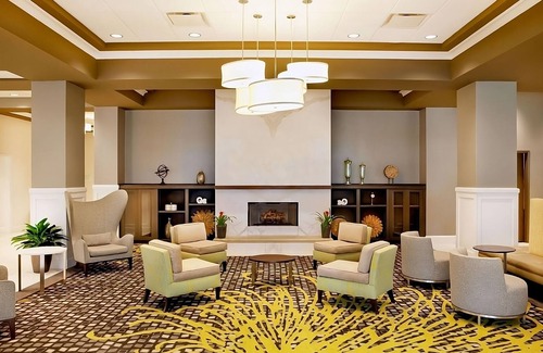 College Park Apartment | Explore Atlanta! Pet-Friendly Stay! Free Shuttle, Indoor Pool