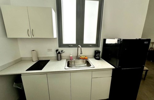 Puerta de Tierra Apartment | Explore Beach, Dining, Nightlife Steps Away