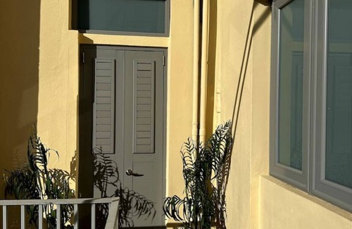 Puerta de Tierra Apartment | Explore Beach, Dining, Nightlife Steps Away