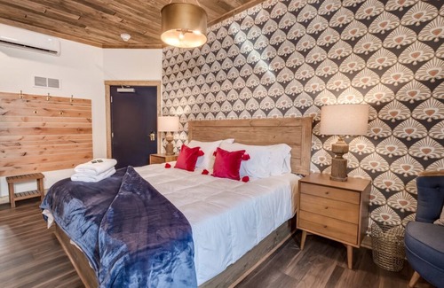 Hastings Hotel | Explore by Day On Foot. Unwind by Night by the Fireplace