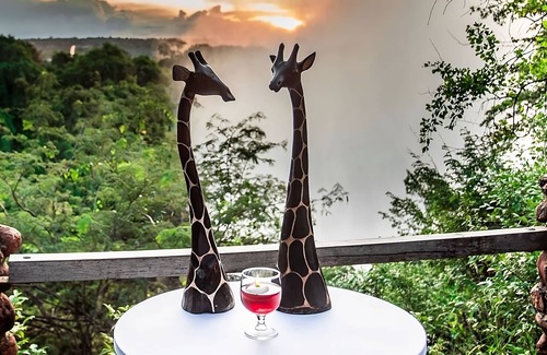 Livingstone Apartment | Explore More of Zambia's Charm! Two Relaxing Units Close to Victoria Falls