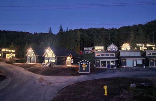 Munising Cottage | EXPLORE Munising Cottage 219