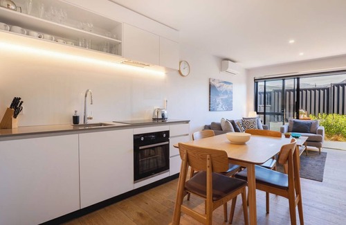 Albert Town House | Explore Wanaka - New & Stylish