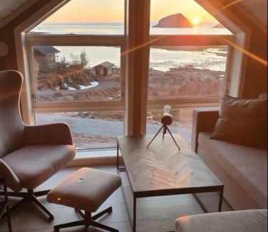 Vestvagøy House | Explorers Cabin Lofoten