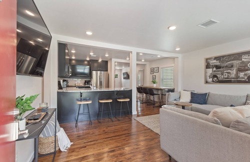 Turner Park House | Expo Center/Fairgrounds, 3 bedrooms, 3 full bathrooms. On Old Route 66