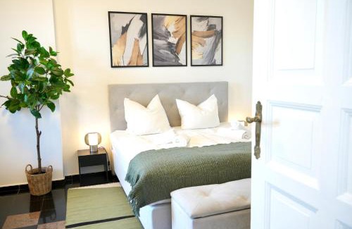 Charlottenburg Apartment | Exquisite 100qm an der Spree
