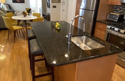 Westfield Apartment | Exquisite 3rd Floor Private Apt with Style