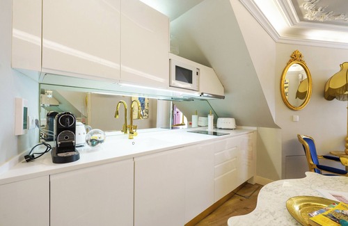 Santo Estevao Apartment | Exquisite apartment Portuguese Soul in picturesque Alfama, sleeps 2