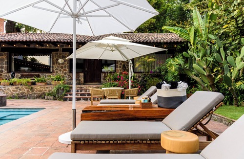 Santa Maria Pipioltepec House | Exquisite luxury country estate nestled in the mountains of Valle de Bravo