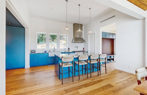 Calistoga House | Exquisite modern getaway with private hot tub & pool + large deck w/valley-view