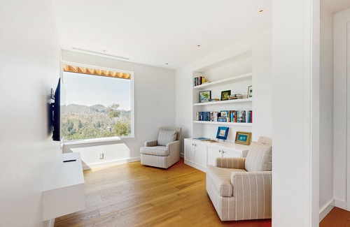 Calistoga House | Exquisite modern getaway with private hot tub & pool + large deck w/valley-view