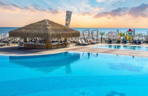 Lozenets Apartment | Exquisite Suite Beachfront Access