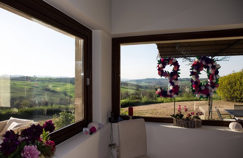 Todi Villa | Exquisite Umbrian Farmhouse, w Guest House, Infinity Pool
