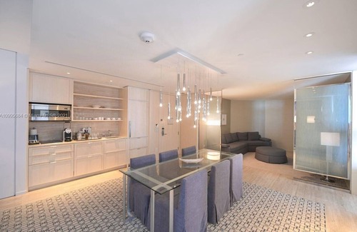 Bal Harbour Hotel | Exquisite Views from 1 BR + Den in 5 Star Beachfront Resort