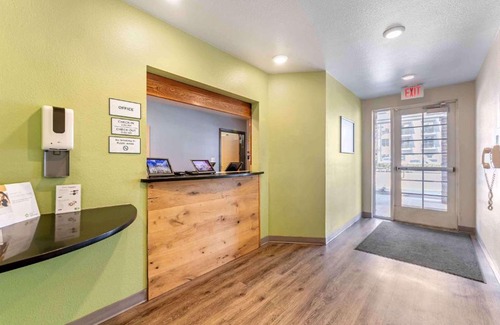 Davie Hotel | Extended Stay America Select Suites - Fort Lauderdale - Airport - West