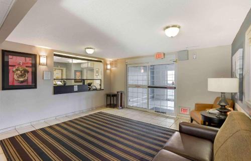 Wilkes-Barre Hotel | Extended Stay America Select Suites - Wilkes - Barre - Scranton