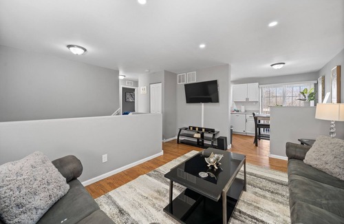 Richton Park House | Extended Stay Richton Park Rental