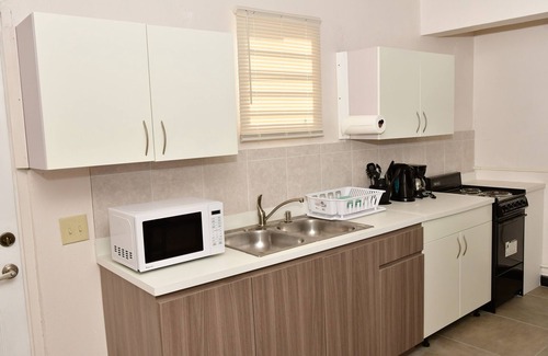 Charlotte Amalie West Apartment | Extra large apartment for family and friends 5 min from the beach airport.