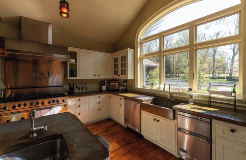Worthington House | Extra large, quiet retreat with space for extended family, events - indoor pool