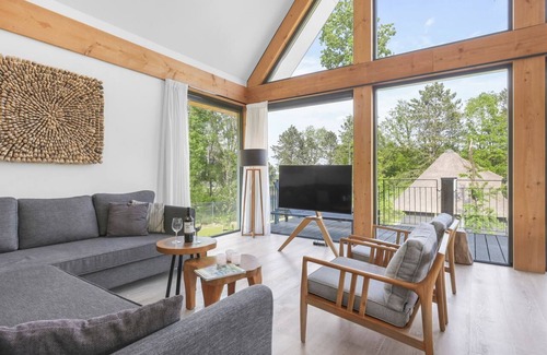 Exloo House | Extra luxury 10-person holiday cottage in the holiday park Landal PUUR Exloo
