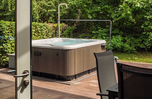 Nooitgedacht House | Extra luxury 6-person Wellnessfarmhouse in the holiday park Hof van Saksen