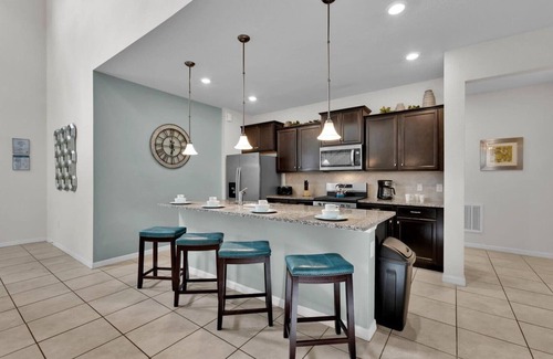 Loughman House | 🥇 Extraordinary 6bd villa near Disney (ST1076)