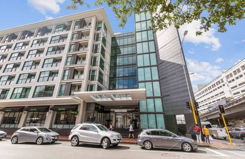 Auckland Central Business District Apartment | Extravagant Escape - Sebel