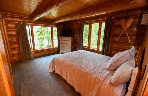 Champion Cabin | EXTREME RETREAT WITH PRIVATE LAKE AND MILES OF GROOMED TRAILS, SPECTACULAR VIEWS