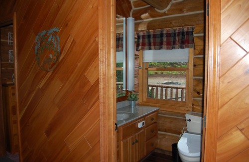 Champion Cabin | EXTREME RETREAT WITH PRIVATE LAKE AND MILES OF GROOMED TRAILS, SPECTACULAR VIEWS