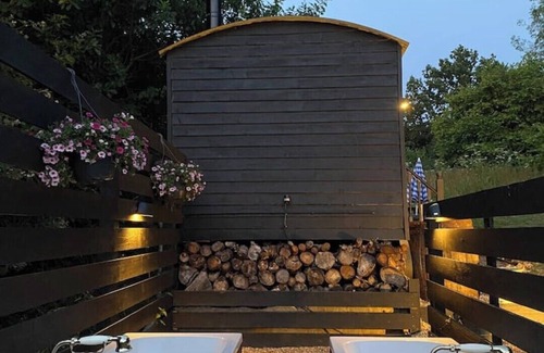 Wichling Cabin | Extremely remote elegant hut set with valley views immersed in nature.