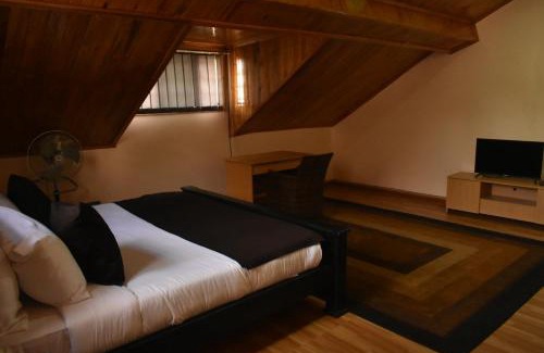 Munyonyo House | Ezeife Guesthouse