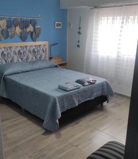 El Jaguel House | Ezeiza 4 Casa con garaje rejas camaras a 24 minutos del aeropuerto Ezeiza Amplio parque para mascotas tranfer las 24 horas