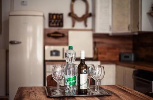 Aszofo Apartment | FüstiFecske Apartmanház