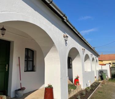 Mihalyfa House | Fűszeres Porta